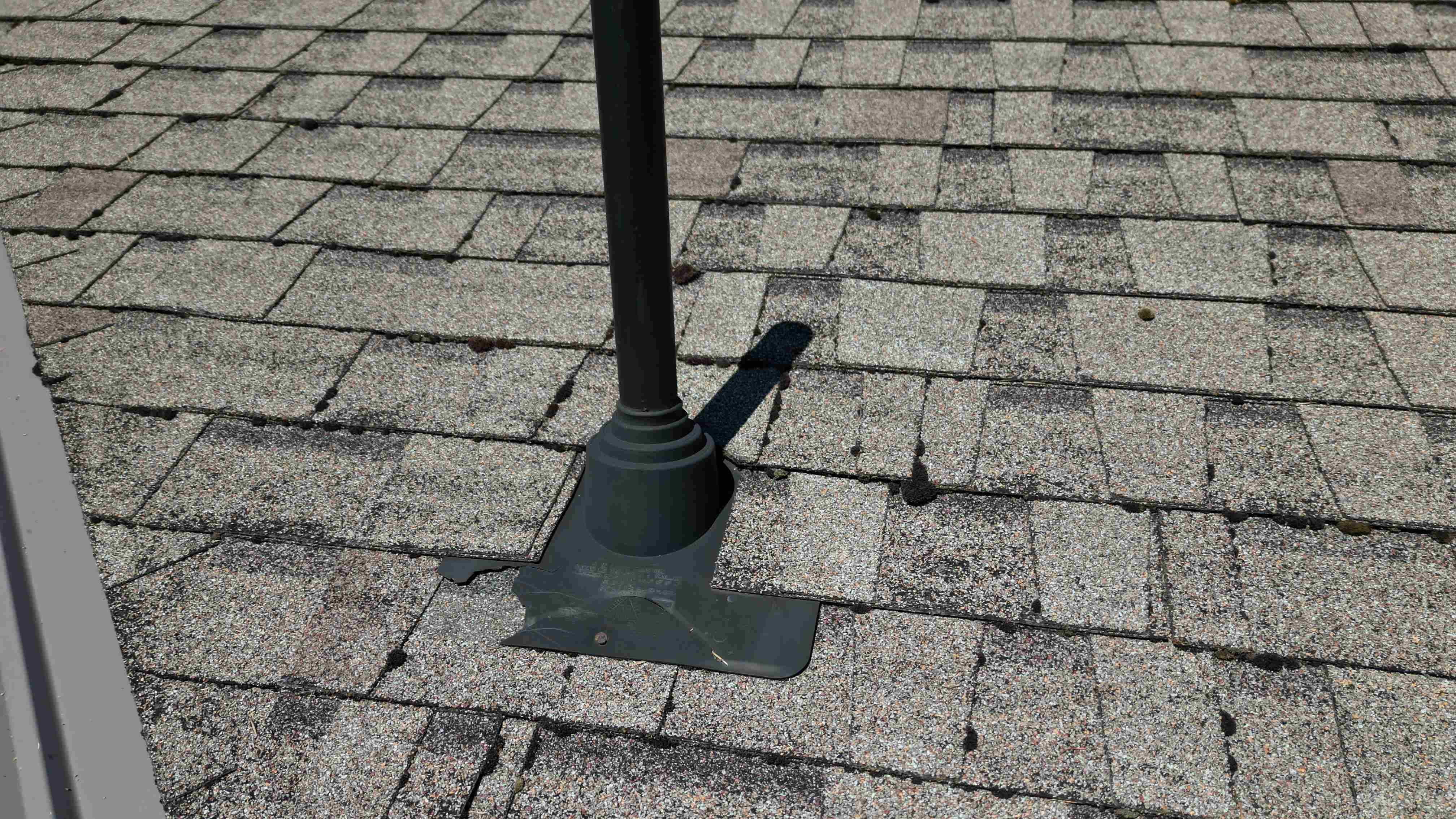 Roof Penitration Crack